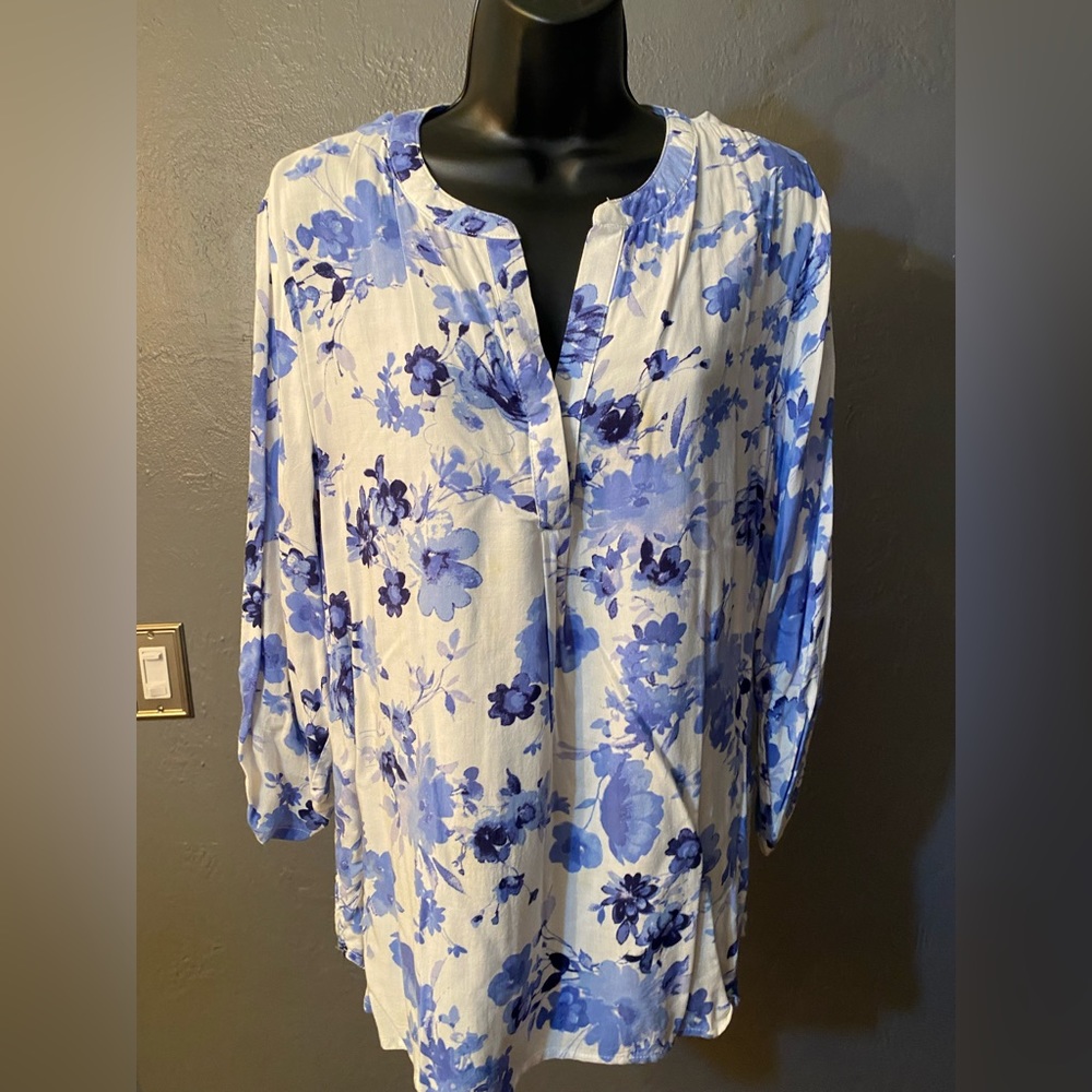 Basic Additions patterned tunic - Picture 1 of 12